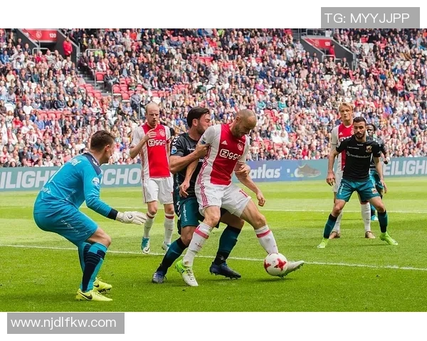 足球场上的球星类型解析 不同球员风格与特点全方位解读