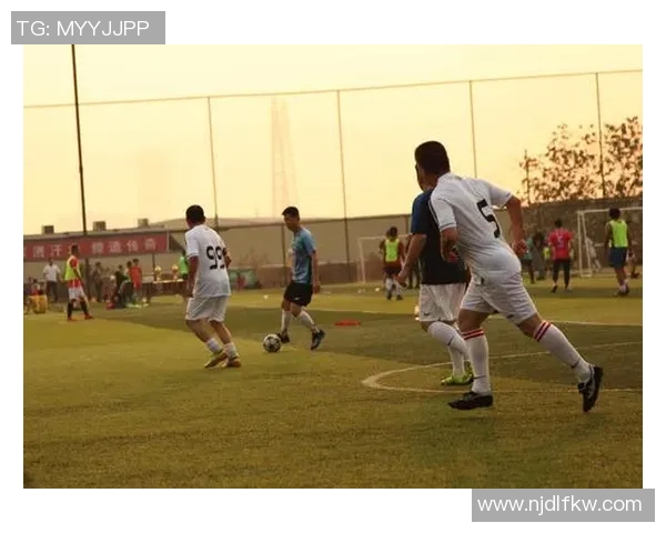 足球场上最帅的球星剪影集锦各路传奇球员风采尽显让你热血沸腾